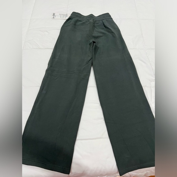 Lululemon Scuba Mid-Rise Wide-Leg Pant DKFR - Picture 5 of 8